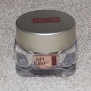NEW Wei East Flawless China Herbal Powder Foundation .10 oz Travel Size